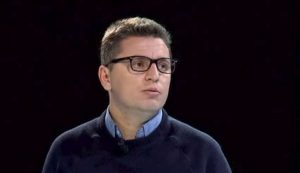 Zogaj ironizon me pushtetin: Çka po na duhen urat me Perëndimin, kur i kemi dy urëzat në Mitrovicë