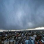 Moti sot me vranësira dhe intervale me diell