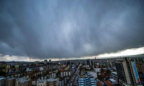 Moti sot me vranësira dhe intervale me diell