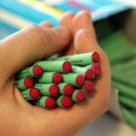 Prizren: Nëntë persona lëndohen nga fishekzjarret, një fëmijë humb gishtin