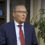 Bedri Hamza: Kosova ka dy rrugë më 28 dhjetor, përpara ose të vazhdojë në kaos