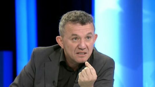 Buzhala: Kurtit do t’i kushtojë eliminimi i Vjosës, VV-ja nuk kalon mbi 32% në zgjedhje