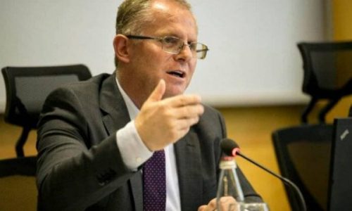 Bislimi: Nga nesër nis zbatimi i Ligjit për të Huajt dhe Ligjit për Automjetet, deri më 15 mars fazë informuese