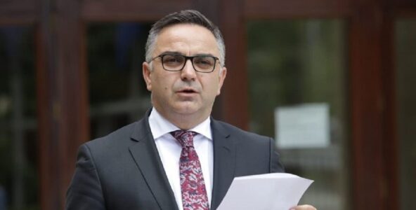 Tahiri kërkon seriozitet në takimin e nesërm të liderëve për të dalë nga “mosbesimi e rrëmuja ku Kurti operon mirë”