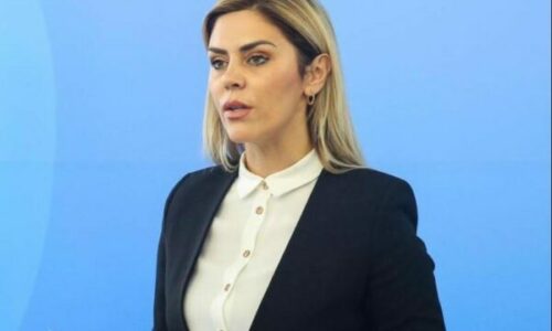 Kryeministrit s’i pëlqeu pyetja pse vajza e tij nuk shkollohet në Kosovë, Deliu: Kurti nuk i beson arsimit publik në Kosovë