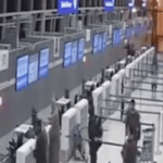 Sulmi i frikshëm në aeroportin e Dubait, njerëzit e shohin tmerrin me sy