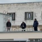 Arratisja e Altin Ndocit, policia kontrolle dhe postblloqe në disa akse rrugore – Masa sigurie në paraburgimin e Durrësit