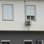 Plagosi nënën disa herë me thikë, gjykata vendos shtrim në spital psikiatrik për autorin