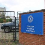 Dogana kap armë dhe municion në pikëkalimin kufitar Qafë Prush