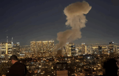 Raketa balistike godet Tel Avivin, shpërthime të shumta në hapësirën ajrore mbi Doha