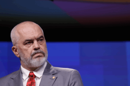 Balluku dhe Spiropali largohen nga Qeveria – Edi Rama kryen 7 ndryshime në ekzekutiv