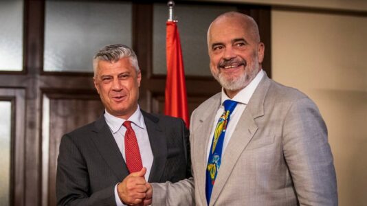 Edi Rama tallet me Gjykatën Speciale: Ej medet vajmedet drejtësia ndërkombëtare për krime kundër njerëzimit
