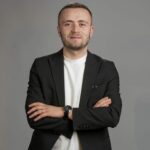 Egzon Pacolli i LDK-së: Xhelal Sveçla i ka shpenzuar 3 mijë e 300 litra naftë për 40 ditë pune, 55 mijë kilometra