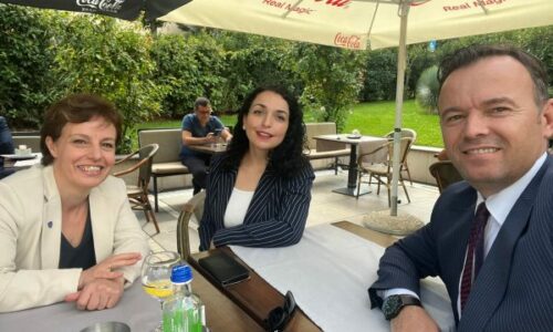 Informacionet se është kundër Osmanit Presidente, Gërvalla ik nga gazetarja: Po shkoj në zyrë, ditën e mirë