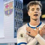 Fisnik Asllani fotografohet me legjendën e Barcelonës