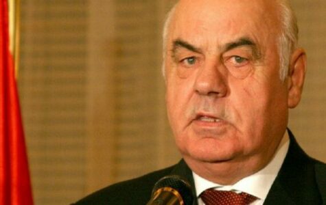 Ish-presidenti Alfred Moisiu dërgohet në spital, mjekët flasin për gjendjen e tij