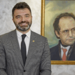 “Ma mire është për mu mos t’kish ardh e hana…”- Kandidati i LDK’së ironizon me këngën e Medës