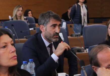 “Liburni erdhi me porosi nga Dejona dhe Rizvanolli”, ja çka thotë Lahu për skemat e Kurtit për ZRRE-në