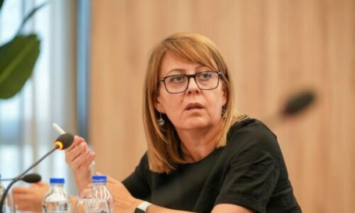 Bajrami: Derisa Kurti e vazhdon bllokadën, Kosova po rrëshqet drejt një krize të thellë ekonomike