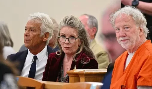 Aktori Timothy Busfield lirohet nga burgu