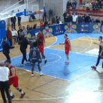 Skandal në Gjakovë, sulmohet gjyqtari i ndeshjes Vëllaznimi – Prishtina, Policia arreston një person