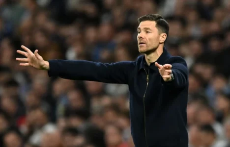 Ndeshja e jetës për Alonson, por Real Madridi nuk ka lojtarë për të luajtur kundër Man Cityt – ftohen tre juniorë