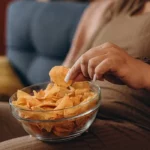 Dëshironi të humbni dhjamin e barkut? Duhet t’i shmangni këto gjashtë zakone