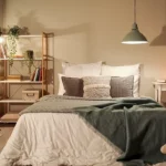 Gjërat që nuk duhet t’i mbani kurrë në dhomën e gjumit