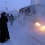 Qyteti më i ftohtë në botë: Shtëpitë kanë nga tre dyer, telefonat ngrijnë kurse fëmijët shkojnë në shkollë edhe në -40°C