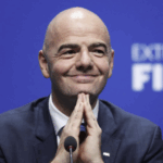 Presidenti i FIFA-s sot vjen në Kosovë, dekorohet nga Vjosa Osmani