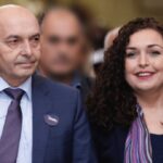 Mustafa: Presidentja ka përgjegjësi për vendin nuk duhet të lexojë vargje që ia shkruajnë të tjerët, por të reflektojë përballë vendimit të SHBA