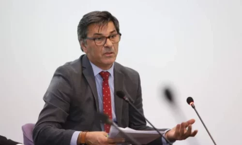 Kryeziu: KQZ është shndërruar në një institucion të politizuar dhe të paaftë, po e dëmton Kosovën