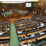 Konstituimi i Kuvendit: Seanca që u ndërpre nga Basha vazhdon të shtunën
