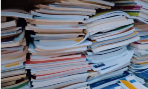 Prindërit kërkojnë që librat shkollorë të shpërndahen nga shkollat, jo të blihen vetë