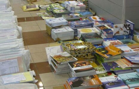 SBASHK: Qeveria, në vend të librave duhet të ndajë laptopë për nxënësit