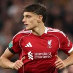 Mbrojtësi i ri i Liverpoolit flet për sfidat që i ka përjetuar si fëmijë dhe për lëndimin e tanishëm