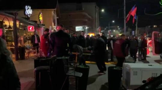 Të shtëna me armë në një kafiteri në Skenderaj, dyshohet për një të plagosur