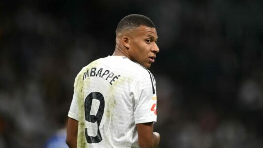 Mbappe ndryshon numrin në fanellë te Reali