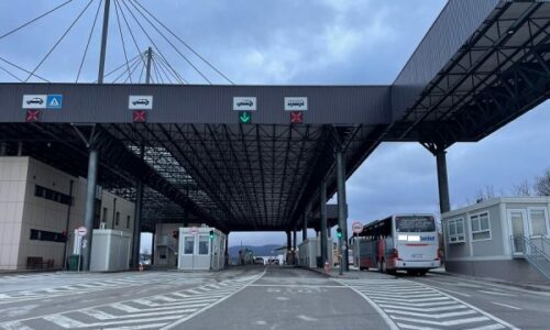 Bllokimi i rrugës afër kufirit Kosovë-Serbi, QKMK del me njoftim të ri