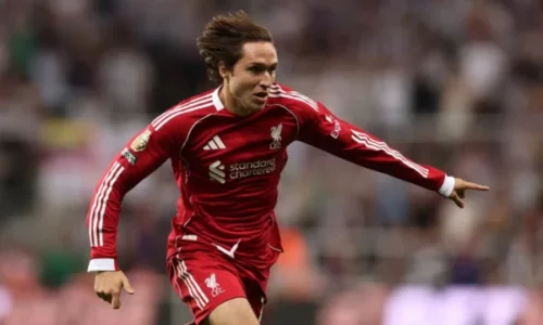 Liverpooli ia ‘mbyll’ derën e largimit Chiesës