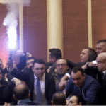 Përleshje në Kuvend, PS me dorë të hekurt pas seancës kaotike: I “gjithë” grupi i PD-së të përjashtohet nga Kuvendi