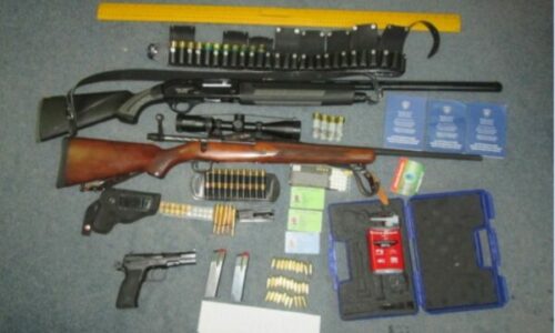 Bastisje në Skenderaj: Sekuestrohen armë dhe fishekë, arrestohet një person