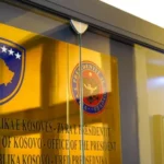 Presidenca dorëzon komentet për dekretin e shpërndarjes së Kuvendit në Kushtetuese