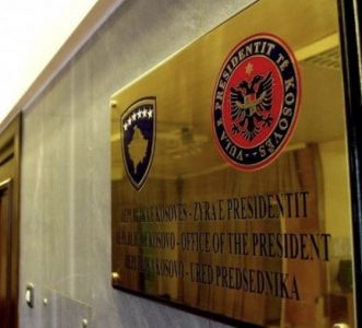 ‘Tik-tak’, koha po afron: Deri kur kanë kohë kandidatët për president t’i dërgojnë nënshkrimet?