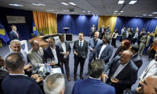 Komunat në kolaps financiar: Mbi 344 milionë euro të humbura dhe 20 milionë të tjera në rrezik nga moszbatimi i vendimit të GjK