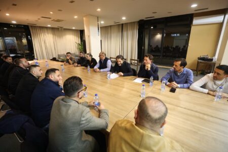 Prattipati i shkon në zyrë Ramës, e uron për mandatin e ri