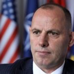 Lladrovci i përgjigjet Kurtit: E ka llugë në shpi, Dejona Mihalin e ka shef, sa herë më përmend mu i hup 1 mijë vota