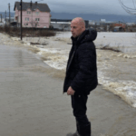 Lladrovci: Vërshimet bllokojnë disa rrugë në Drenas, ekipet janë në terren, mos lëvizni pa arsye