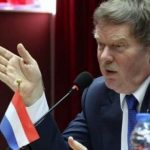 Ish-ambasadori i Holandës mesazh për qytetarët: Protestoni me dinjitet, Gjykata Speciale duhet të shfuqizohet
