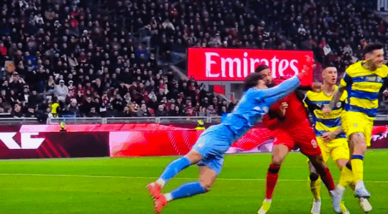 Loftus-Cheek pëson lëndim të rëndë, largohet me barrelë nga fusha